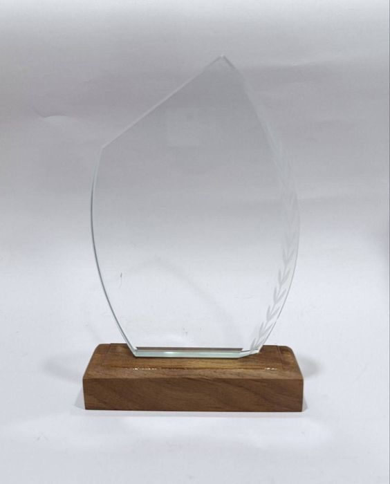 Статуэтка стеклянная