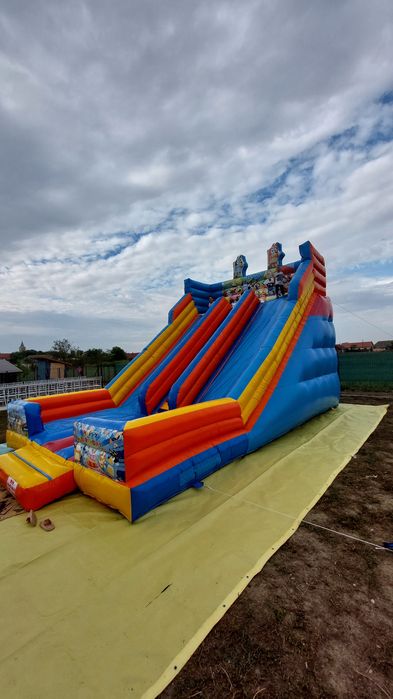 Tobogan gonflabil de închiriat!