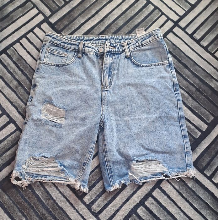 Blugi scurti barbati