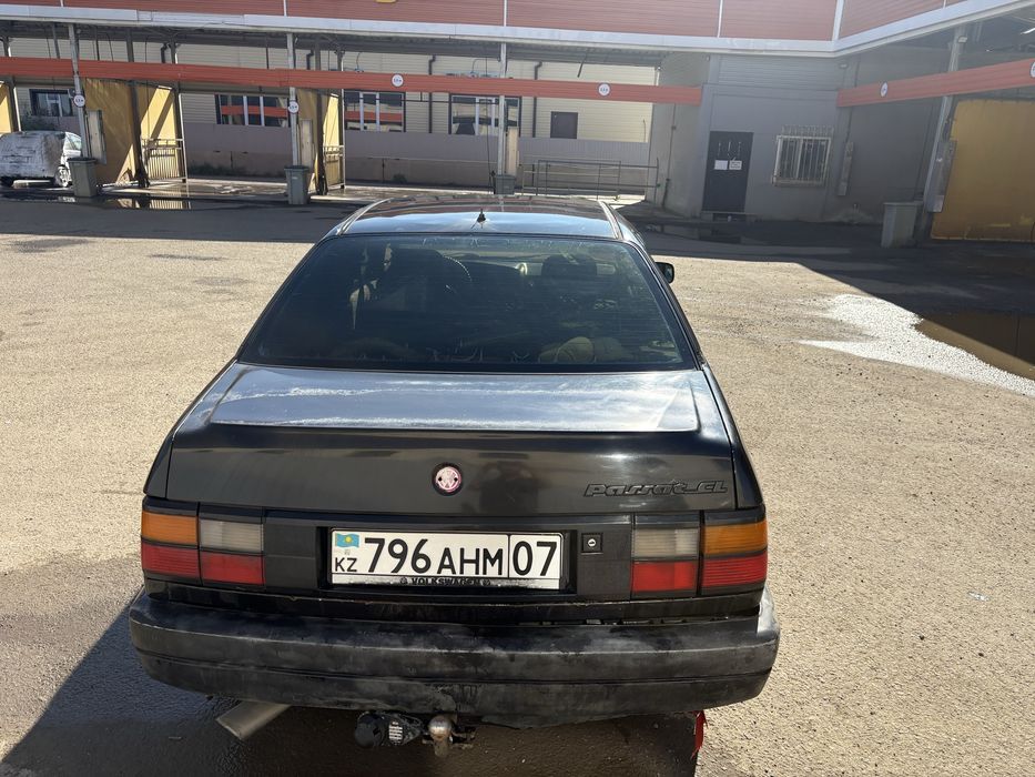 Пассат б 3 седан на ходу