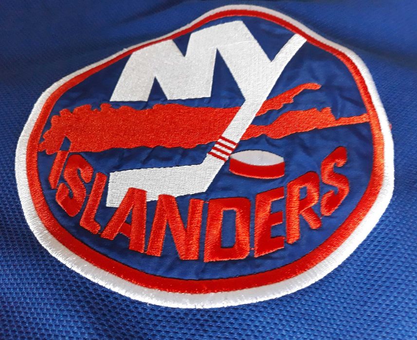 Суичър с качулка на хокеен клуб New York Islanders. Официален продукт