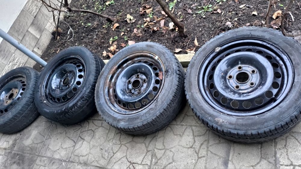 Продавам 4 железни джанти 5х112 с летни гуми 195/55/15 Sava Intensa HP