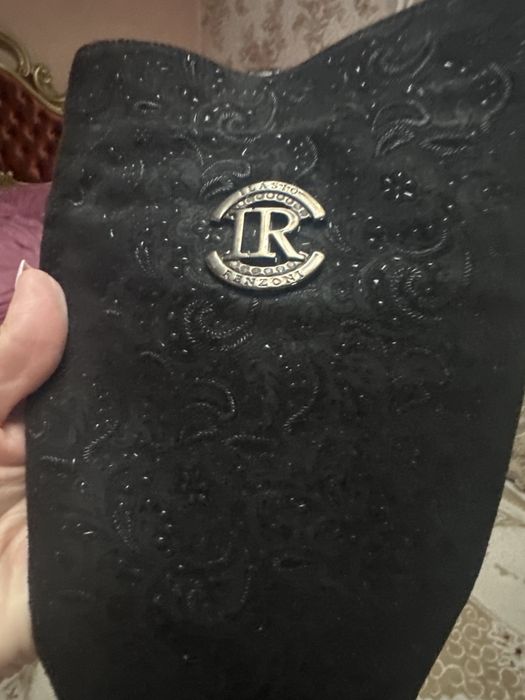 Шикарные сапоги 39 размера