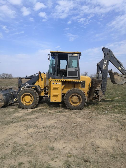 Услуги фронтального погрузчика и эксковатора