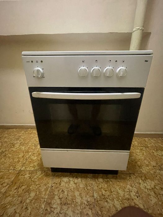Продам электро плиту