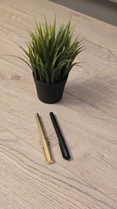 Stilou premium model deosebit pentru pasionati, cadou GOLD sau NEGRU