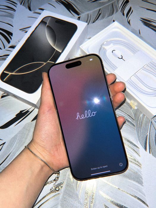 iPhone 16 Pro 128GB, Natural Titanium, 82% АКБ