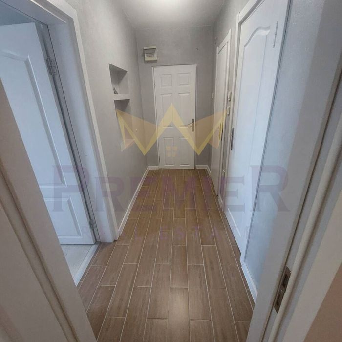 Продава се Двустаен апартамент в Бургас, Славейков - 54 кв.м за 2186 €/кв.м - Снимка #2