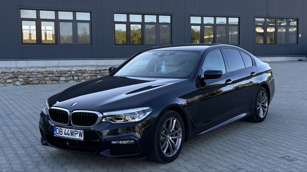BMW 530e iPerformance G30 Plug-in Hybrid 2019 | 69.000 KM | M Sport | HUD | 360° | Gesture Control | Cheie digitala