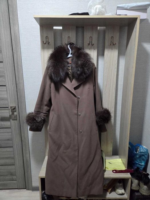Продам пальто зимнее женское