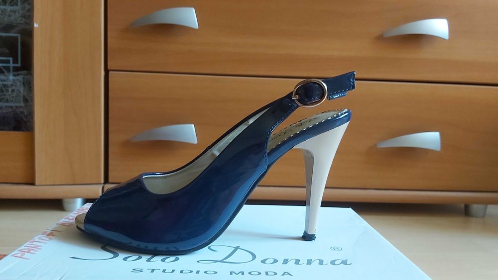 Pantofi cu toc, marimea 36