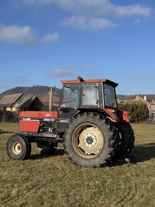 Tractor CASE International 956