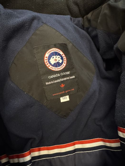 Продам куртку для подростка.