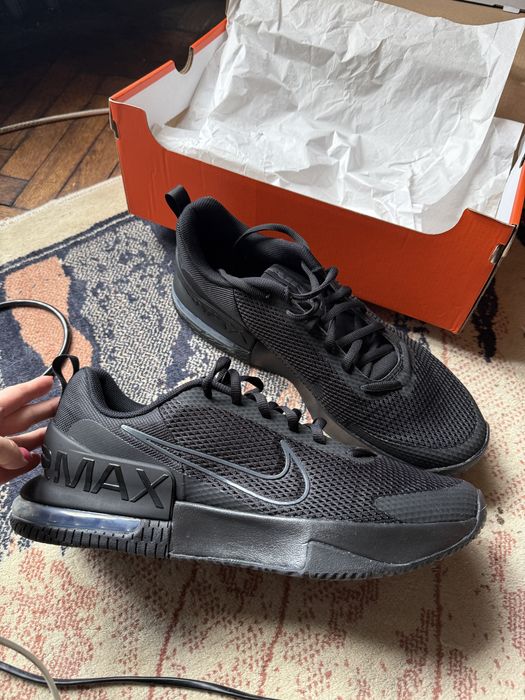 Чисто нови Air Max Nike черни