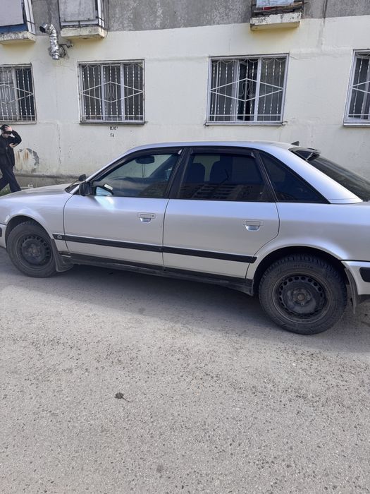 Продам машину Ауди 100