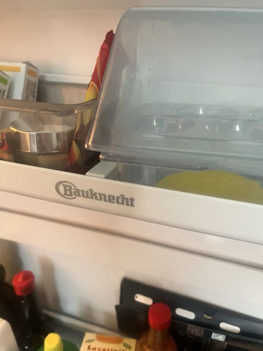 Продавам хладилник