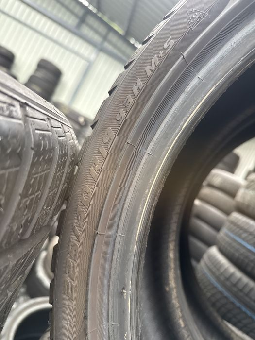 Anvelope de iarna 225/40 R19