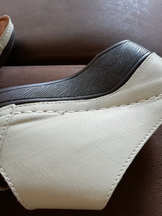 Кожаное новое сабо