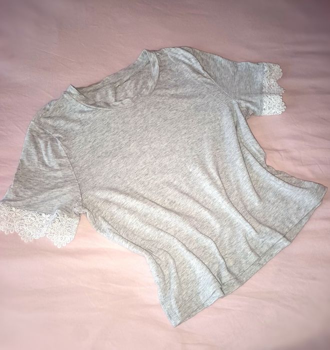 сива тениска с дантела H&M