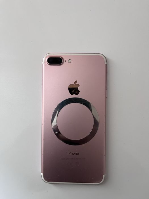 iPhone 7 Plus в отличном состояние