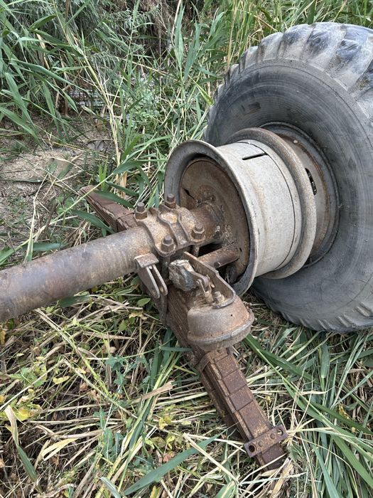 Продам ось на прицеп маз