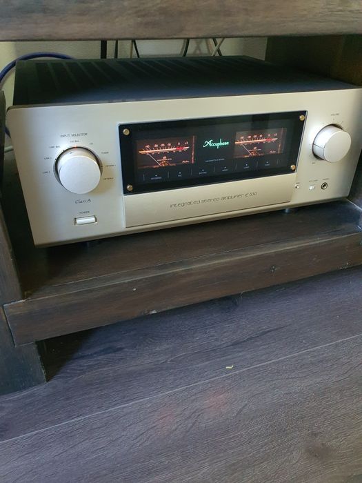 Accuphase E-530 Integrated Stereo Amplifier