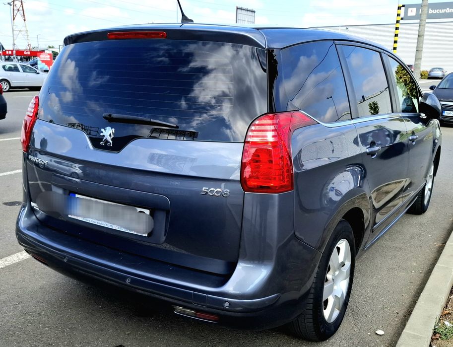 Proprietar vând Peugeot 5008 1.6 HDI, 112cp,2012,7 locuri,euro 5