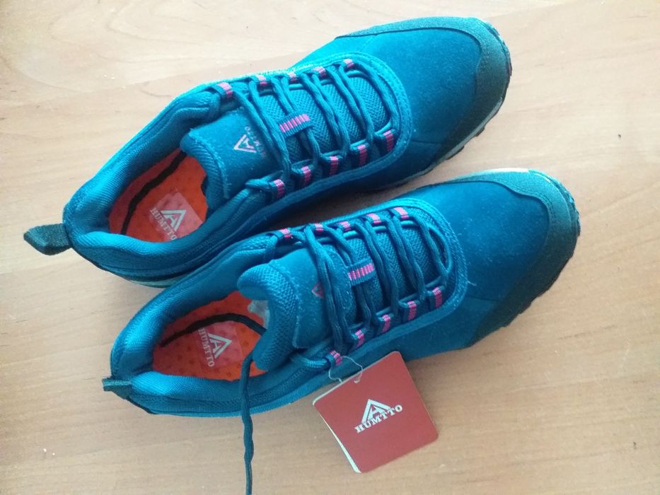 Водонепроницаемые кроссовки на весну