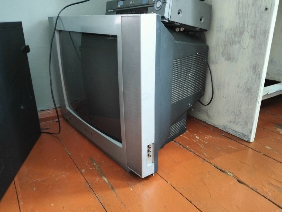 Продам телевизор
