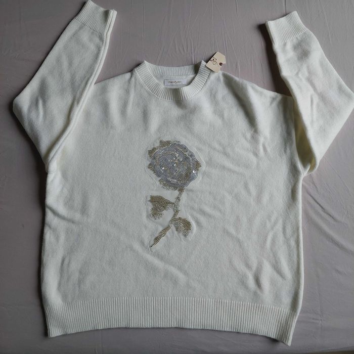 Бял дамски пуловер, р-р М