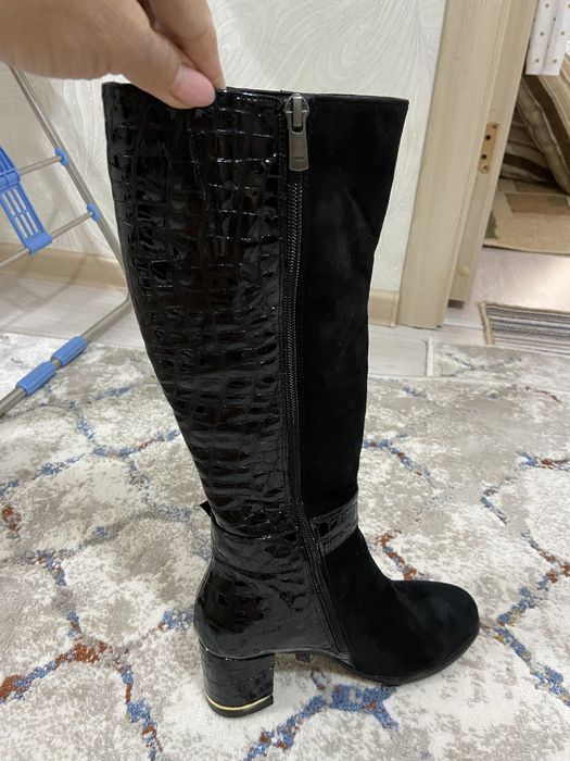 продаю сапоги женские