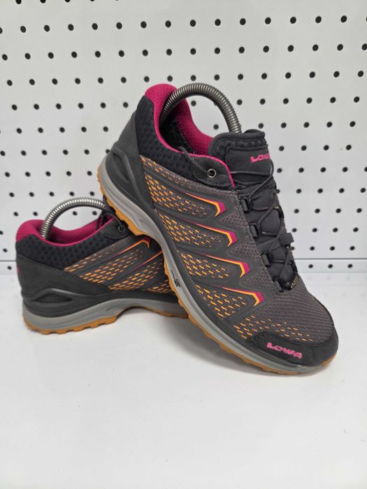 Оригинални дамски обувки- Lowa Maddox GTX