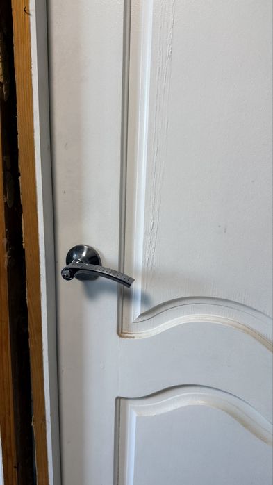 Продам межкомнатные двери