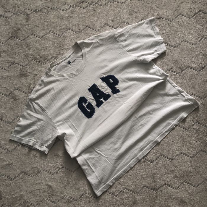 Футболка GAP.