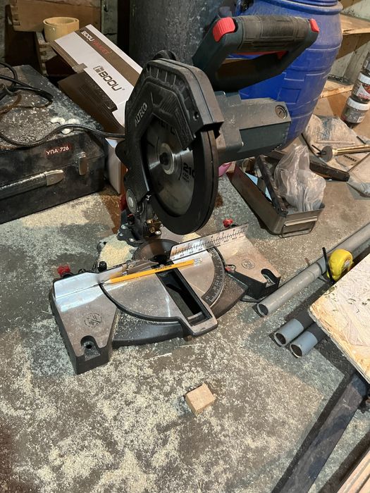 Торцовочная пила/торцовка