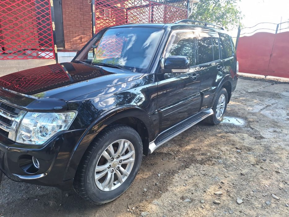 Mitsubishi Pajero 2011 года