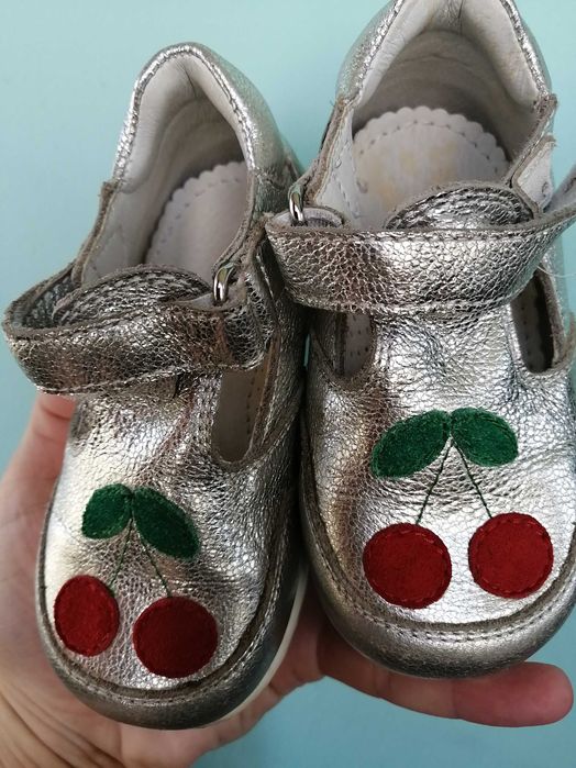 Încălțăminte fete mărimea 20