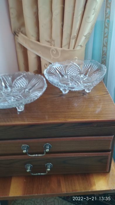 Хрустальные вазы под десерт