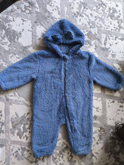 Тонкий плюшевый комбинезон