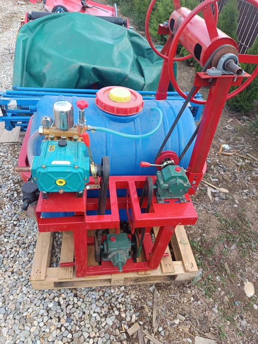TRACTOR 40CP si utilaje agricole