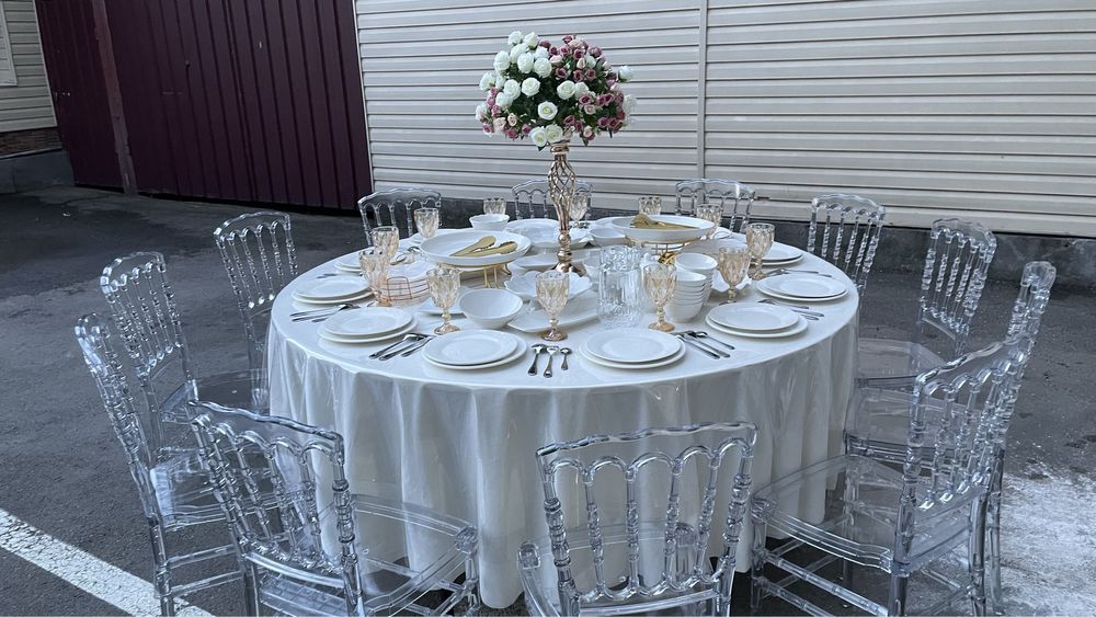Аренда прокат круглых столов и стульев, посуда, гирлянда