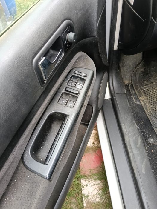 Volkswagen Golf 1998 benzină, 1.617 € — imagine 4