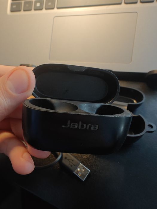 Jabra 75t charging case