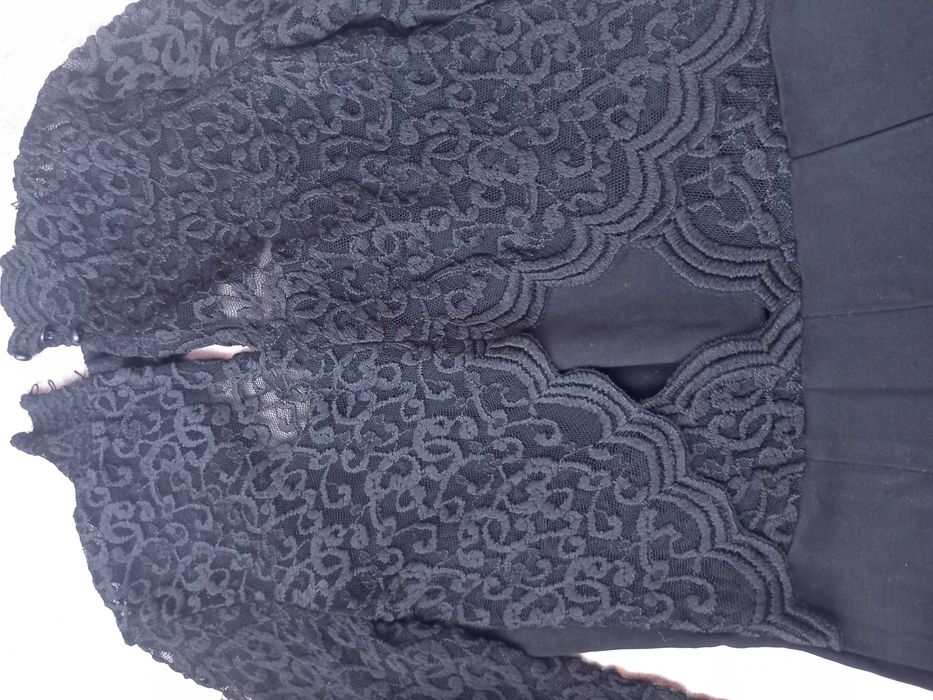 Малка черна рокля