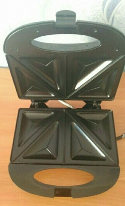 Сендвиничница бутербродница новая