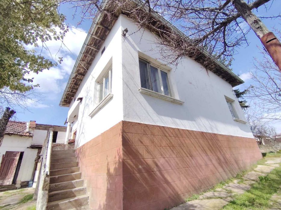 Продава се Къща в Козлодуй - 233 кв.м за 263 €/кв.м - Снимка #1