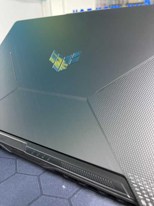 Asus TUF Gaming FA506 почти новый
