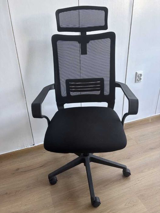 Офис бюро и стол