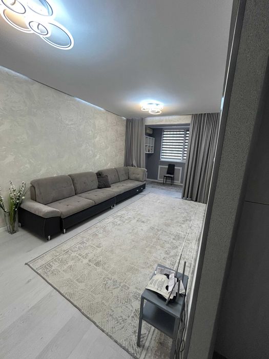 Диван угловой б/у