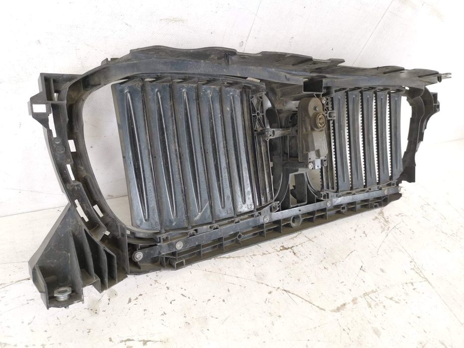 БМВ Х3 / BMW X3 [ - ] Оригинална електрическа предна решетка в добро с